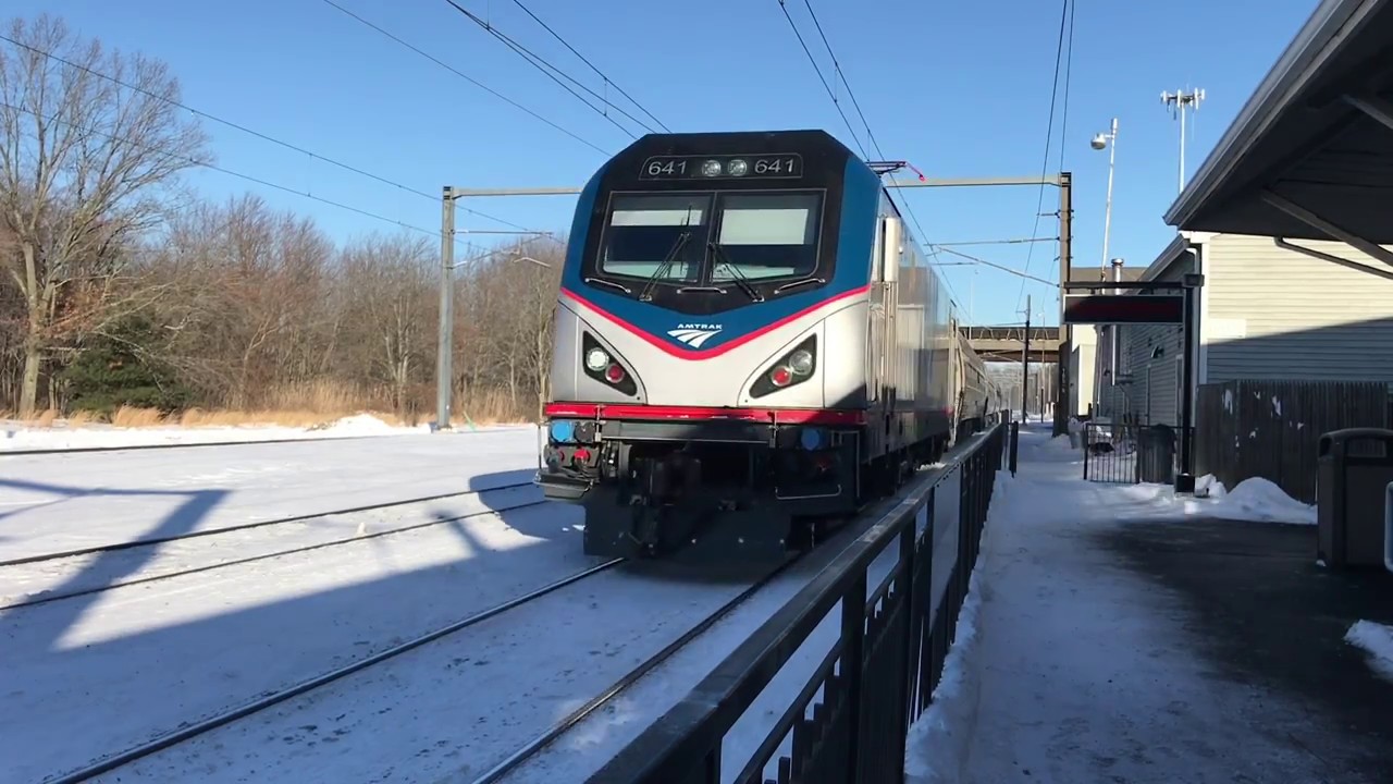 Amtrak Northeast Regional Train 149 Stops And Departs At Old Saybrook