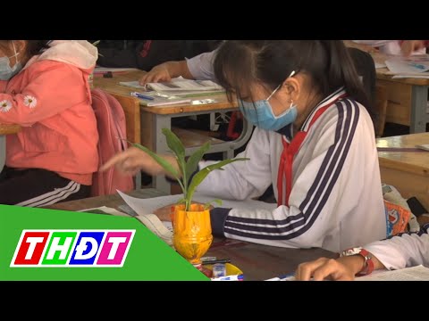 Video Món quà ý nghĩa từ rác thải nhựa của các em học sinh ở... - YouTube