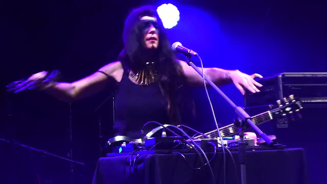 "Travellers" Lili Refrain live in Trescore Balneario 23-8-2025