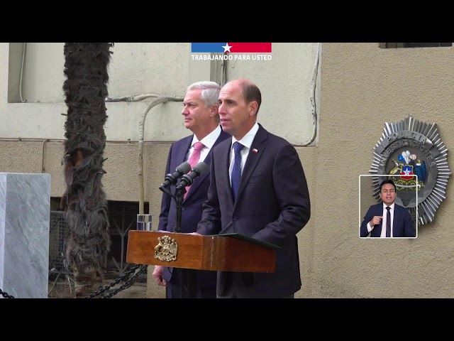 Presidente Kast participa en ceremonia de izamiento de pabellones de la PDI