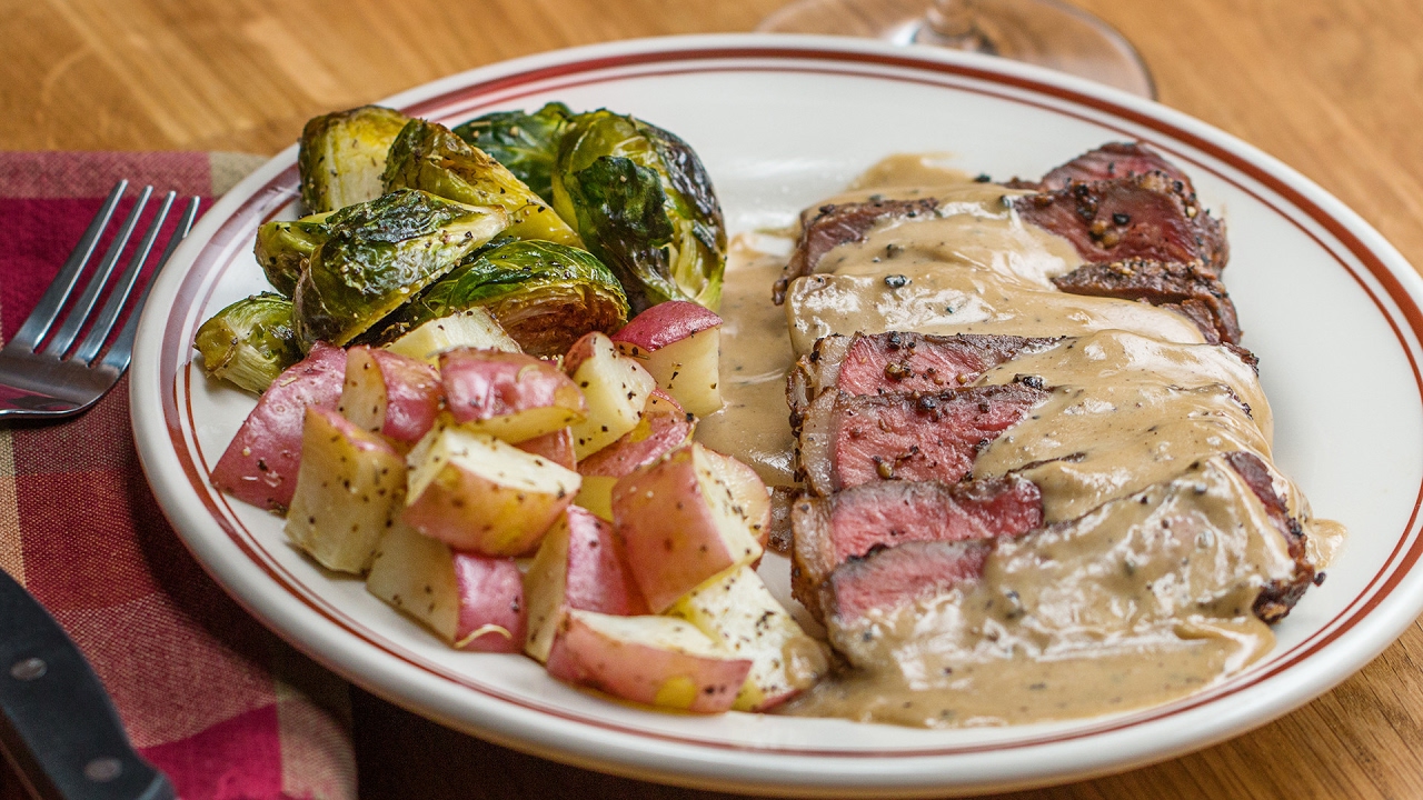 French Pepper Steak (Steak au Poivre) | Tasty