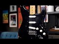 Iconic Looks &amp; Sounds of David Gilmour&#39;s Strat