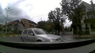 Sofer care circula in sens invers giratoriu stefan cel mare sibiu. Sursa Adax Yda