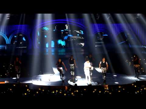 big-bang-alive-tour-2012-london-(seungi-strong-baby)