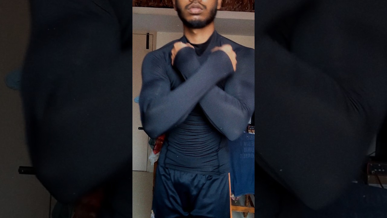 Reviewing the Fuaark Compression T Shirt 💪#fuaark #review #gym #fitness #shorts #flipkart #sports