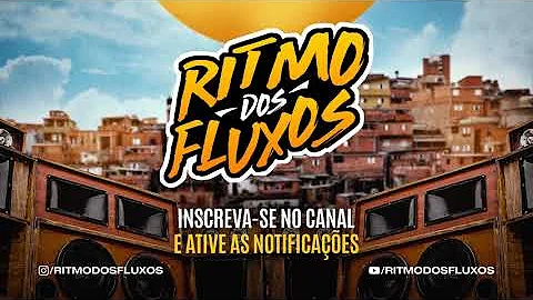 Onde fica o flash do celular?