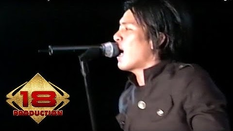 Peterpan - Dibalik Awan  (Live Konser Ponorogo 18 Desember 2007)
