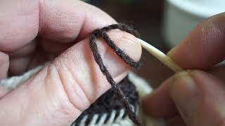 Nalbinding, small stitches with a big thumb