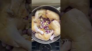 עוף עם דלורית, שאלוט ושום