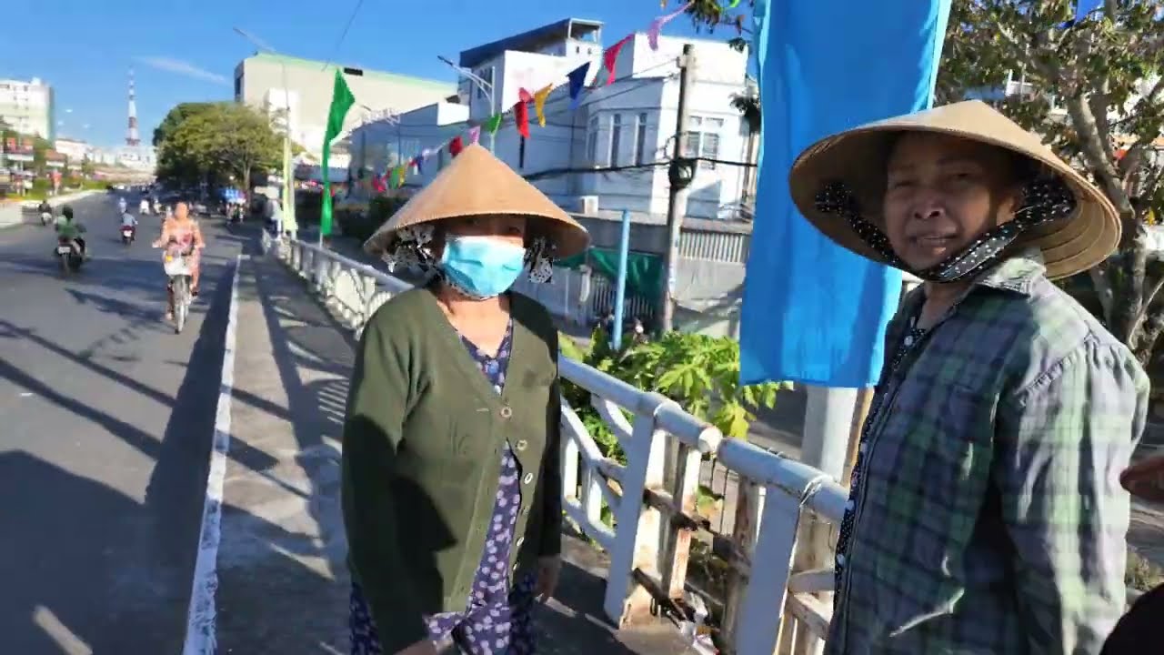 CHỢ RẠCH GIÁ xót xa tiểu thương Ế ẨM bỏ Kiot - Chợ lớn nhất ở Kiên Giang cuối năm 2023