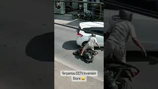 Tabrakan Lucu accidentnews motor motorcycle car viral  viralshort hatihatidijalan fast