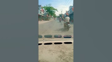 Mời các bạn coi clip thực tế thị trấn vàm láng huyện gò Công Đông mùng 3 Tết ta