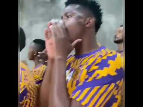 Kaizer Chiefs singing
