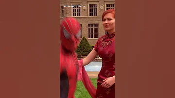 Spider-Man Almost Reveals His Identity - Spider-Man (Tobey Maguire, Kirsten Dunst) | With Captions