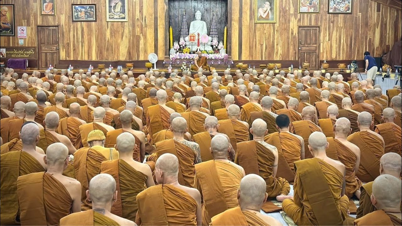 ถ่ายทอดสด! บรรยากาศ บิณฑบาต ณ ตลาดช่องเม็ก 1/3/69 #พุทธอุทยานที่พักสงฆ์วัดป่าบ่อน้ำพระอินทร์