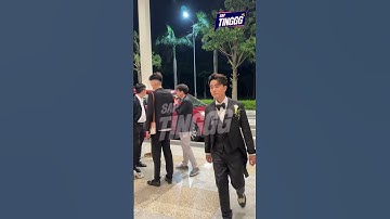 Chú rể Đạt G tất bật sau đám cưới, lo liệu đồ đạc giúp cô dâu Cindy Lư ra về.