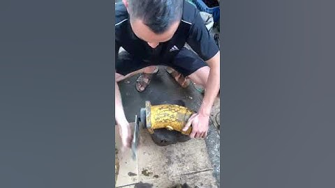 Kiểm tra áp bằng tay bơm thuỷ lực 55cc lắp xe cẩu 5 tấn