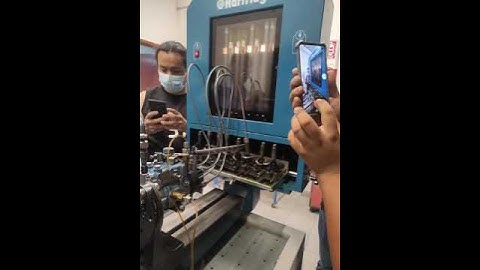 Lectura de probetas en Banco de pruebas Hartridge PumpMaster PM1008