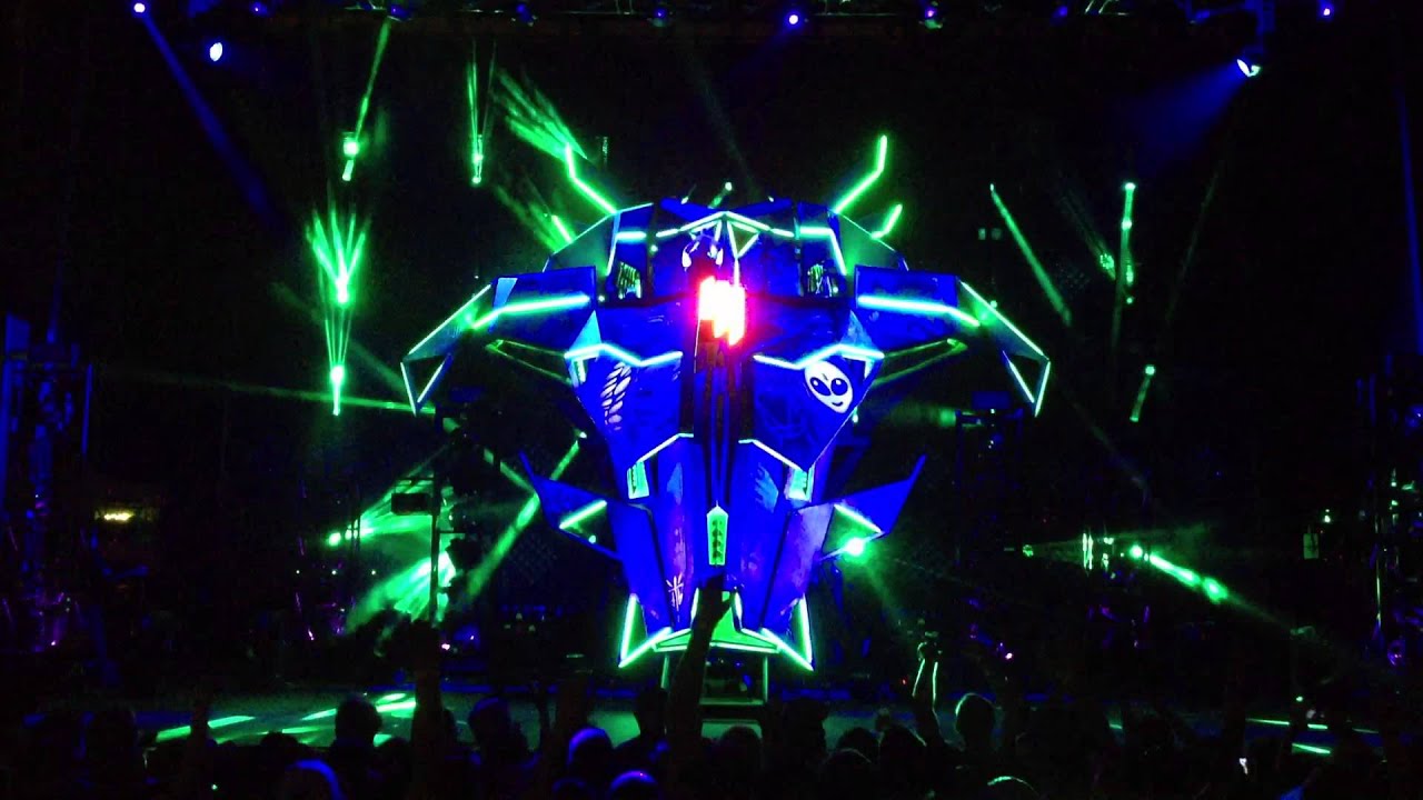Let S Make A Spaceship Skrillex Mothership Tour Let S Make A Spaceship Skrillex Mothership Tour