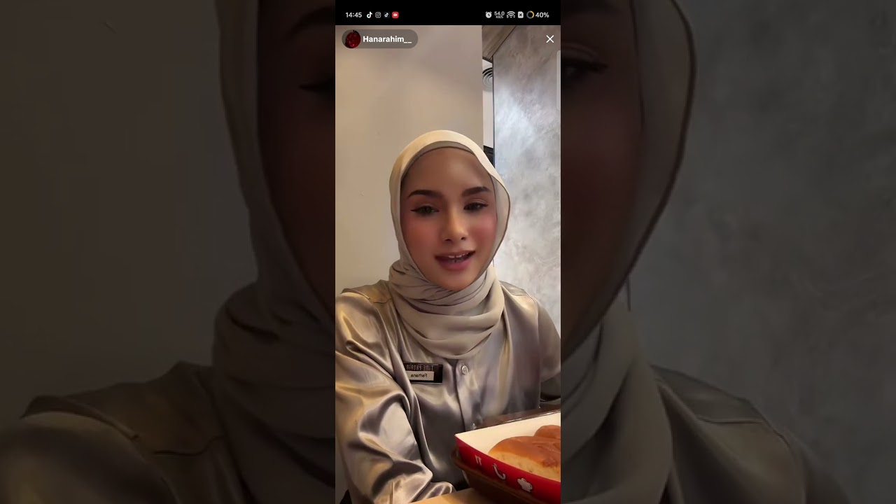 kemeja satin champagne