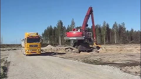 Clamshell bucket fine aggregate