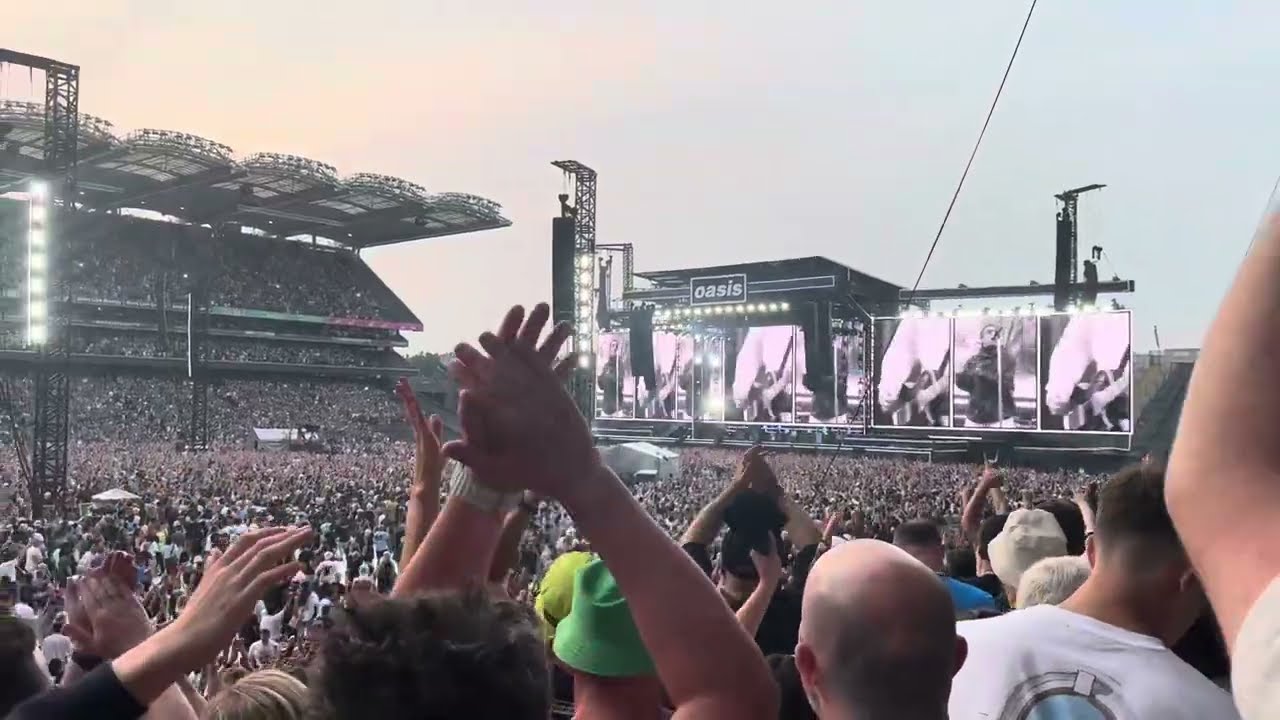 Oasis - Hello - 16/08/2025 - Dublin, Ireland 