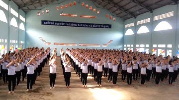 [Sinh nhật tuổi 18]_Màn khởi động của hs khối 12_ Trường THPT Phan Chu Trinh_Eahleo_DakLak