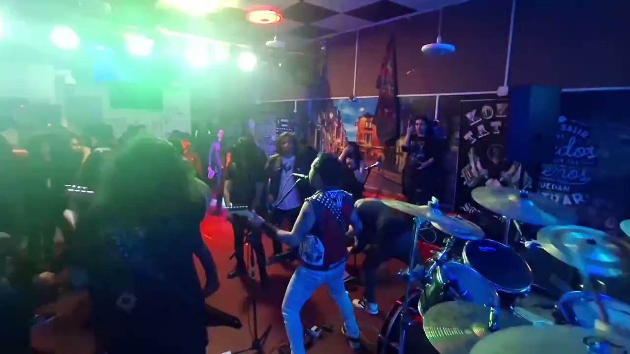 Lacktor en vivo Bar Rock and Ron (Cusco, Perú) presentación completa 11/10/2025