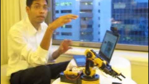 Fluid Motion Control Robotic Arm with your Hand Gestures