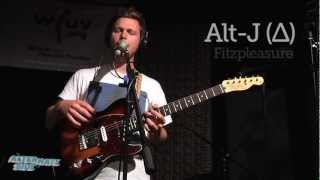 Alt-J (∆) - "Fitzpleasure" (Live at WFUV)