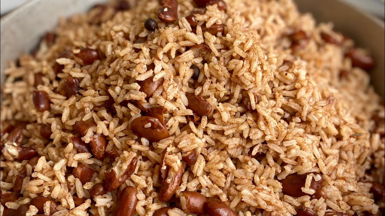 JAMAICAN RICE AND PEAS USING HOMEMADE COCONUT MILK YouTube