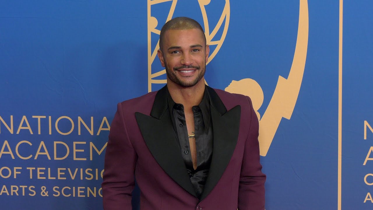 Красная дорожка премии «Эмми» 2025 года имени Натана Оуэнса