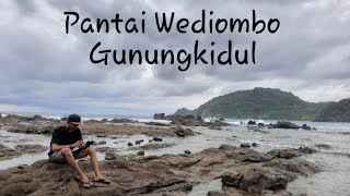 traveling Kawah Gunung Api Purba Di Pantai Wediombo trip Ke Pantai Wediombo Gunungkidul Yogyakarta