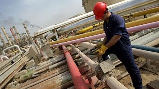 Oil Falls to Six-Year Low Oil Falls to Six-Year Low