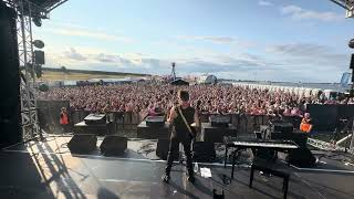 Download Lagu Chesney Hawkes - The One and Only at Soundwave Festival 2025 with DJ Ryan Swain MP3 Download Lagu Chesney Hawkes - The One and Only at Soundwave Festival 2025 with DJ Ryan Swain MP3