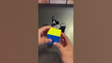 Rubik’s Cube Solving Robot #shorts