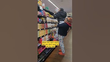 Introverts at the store #help #introvert #shy #vergüenza #funny #sisters