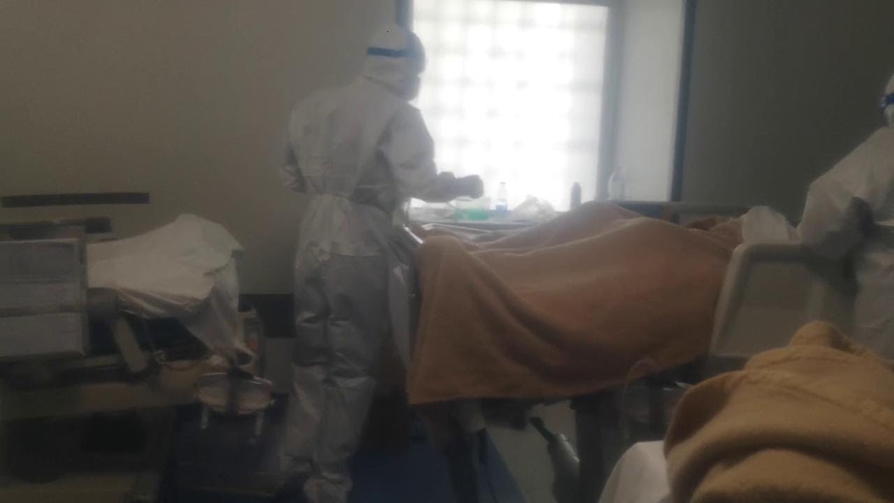 Catania, dentro i reparti Covid strapieni: 