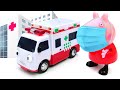 Везем Свинку Пеппу в больницу! Машинки-помощники - Развивающие мультики про машинки для детей