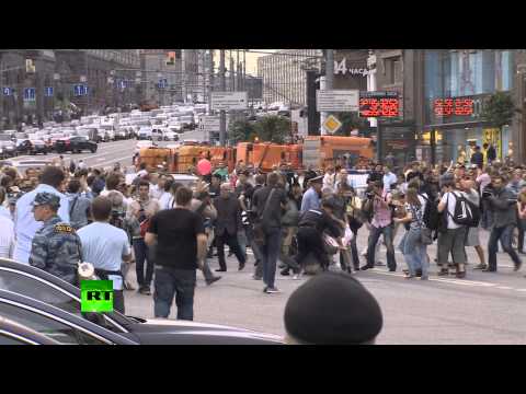 Сторонники Навального собрались в центре Москвы