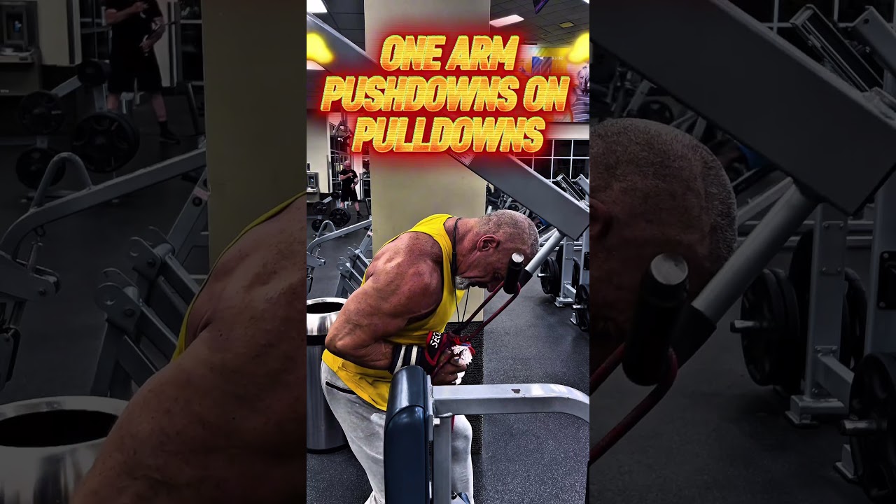 ONE ARM PUSHDOWNS ON PULLDOWNS #triceps #workout #motivation #workouttips #muscle