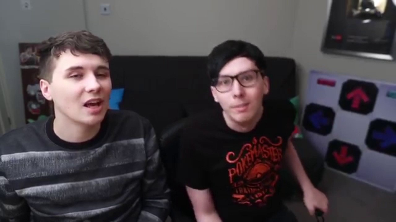 phil's contacts fall out ft heart eyes howell