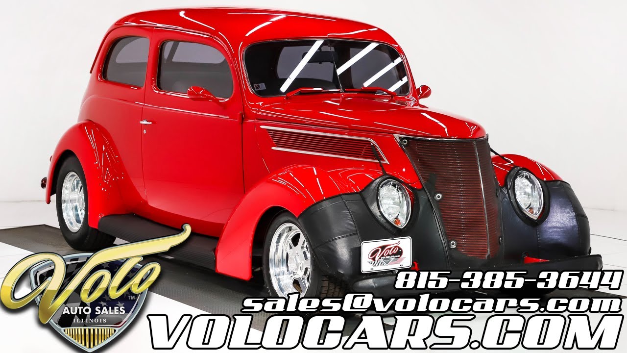 В автомобильном музее Волосо (V20705) продается Ford Custom 1937 года выпуска.