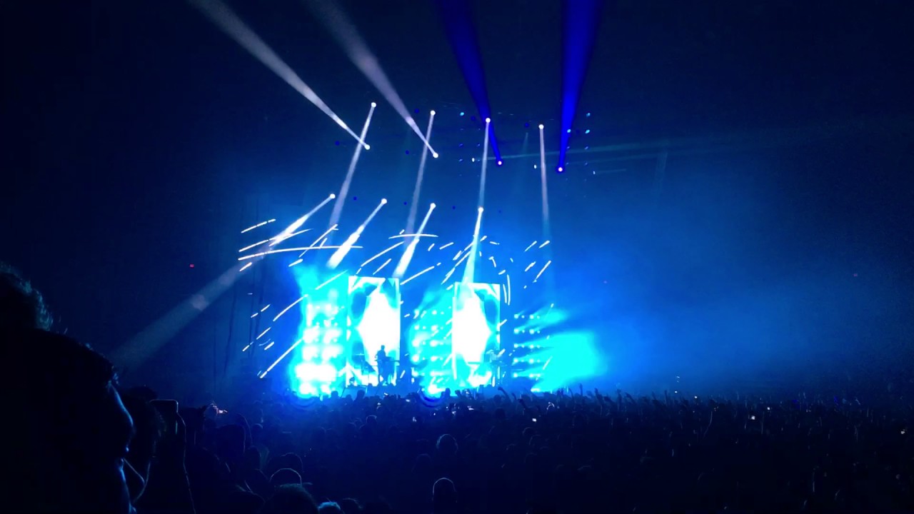 Porter Robinson x Madeon OK (live) vs Lionhearted (live) Shelter