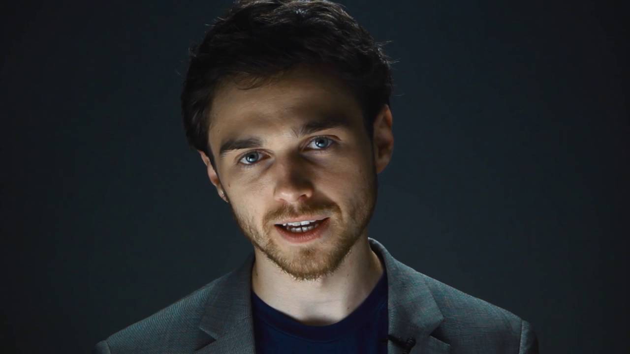 How to throw cards (now you see me 2)/magic trick YouTube