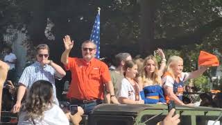 Sen. Ted Cruz booed during Astros victory parade!