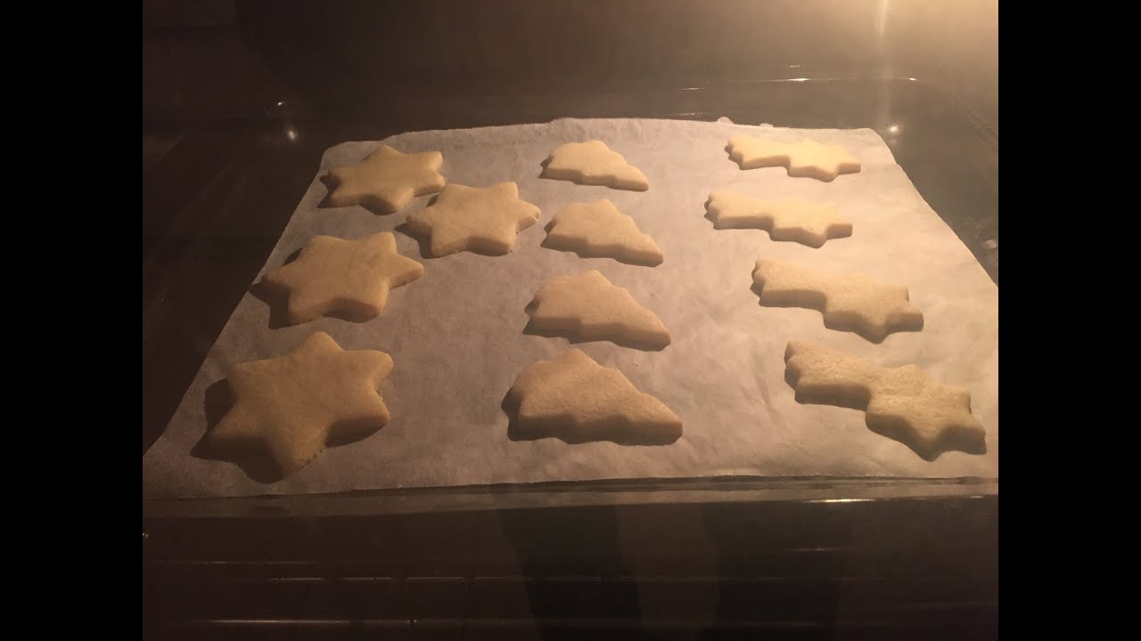 Biscotti Di Natale Youtube.Biscotti Di Pasta Frolla Per Natale Semplicissimi Youtube