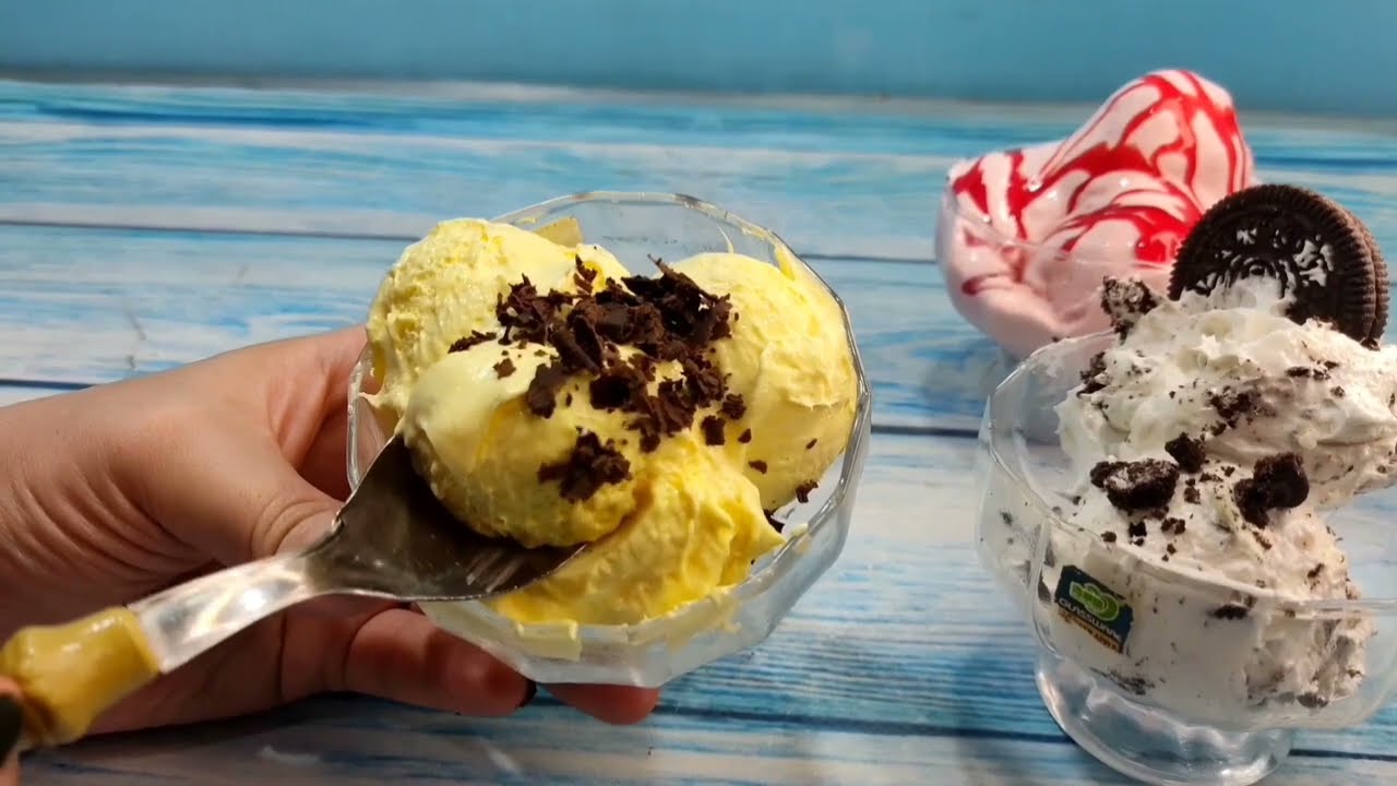 الايس كريم بالحليب المكثف البيتى وبنكهات مخلفته تطير العقل