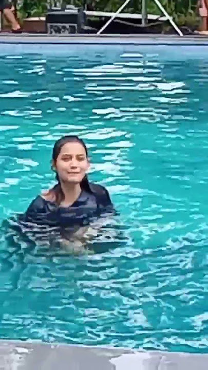calista arum berenang bareng cinta