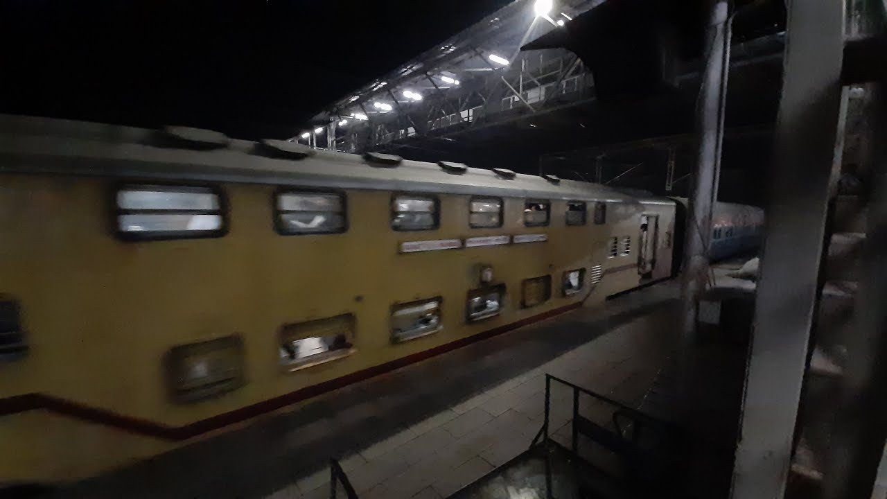 Kalyan WAP7 Powered Flying Ranee Express - Indian Railways. - YouTube